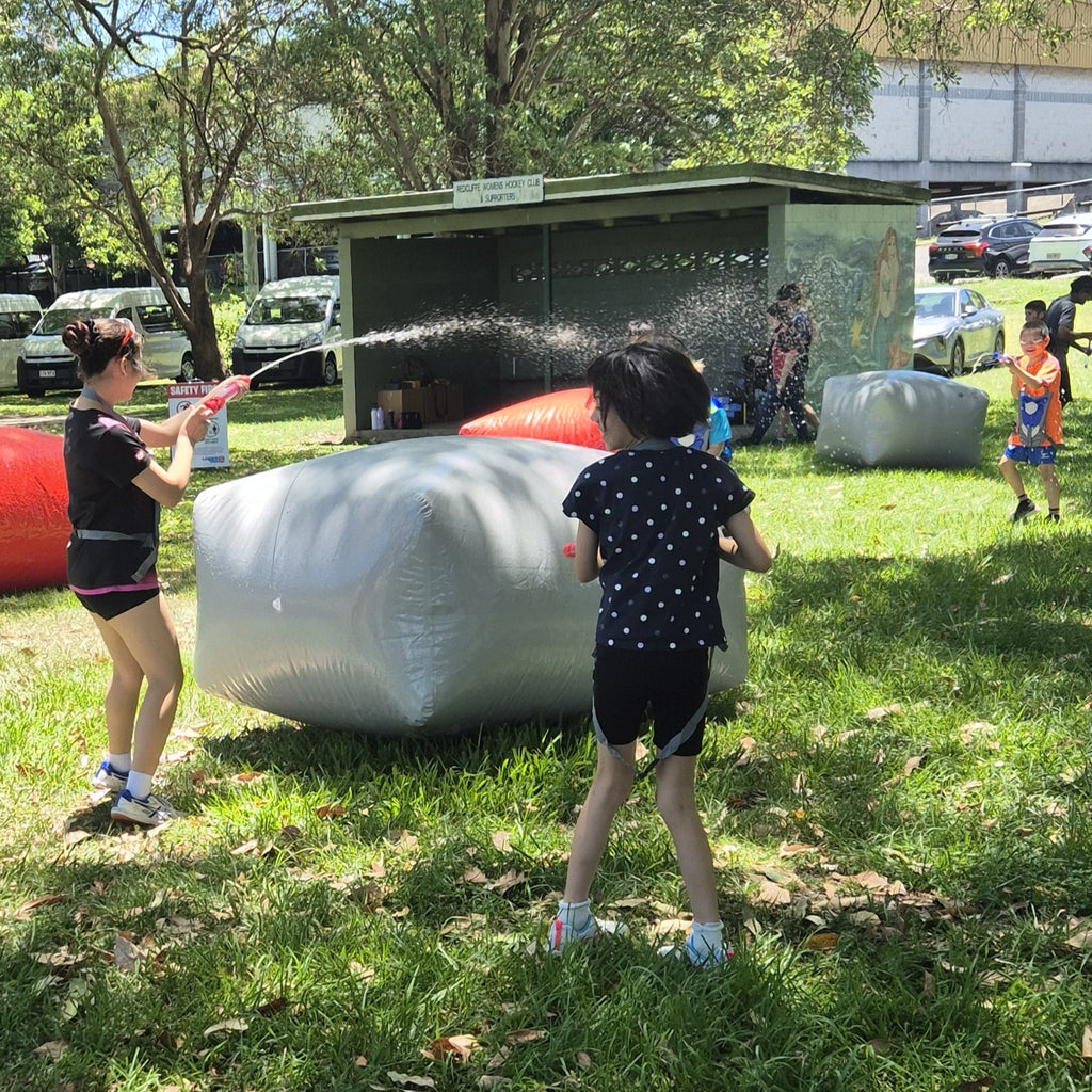 SCHOOL: Water Blaster & Vest Set of 24