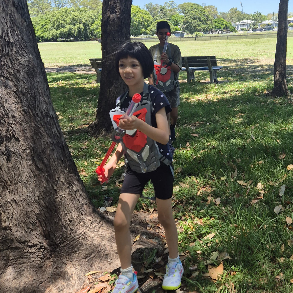 SCHOOL: Water Blaster & Vest Set of 24